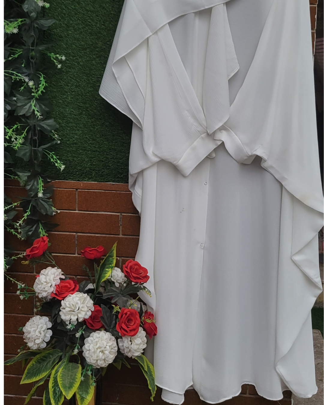 Sacred White Umrah Abaya