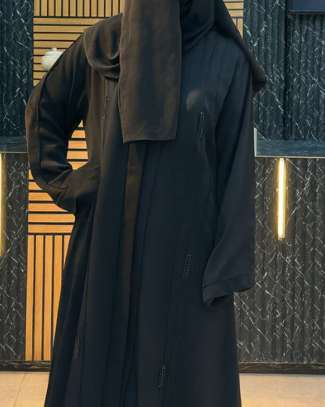 Classic Noir Genzy Abaya